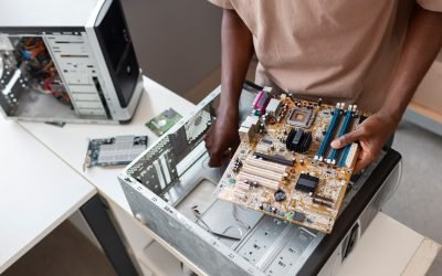 Custom PC Builds & Upgrades Custom PC Builds & Upgrades